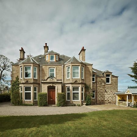 ネアン Tali Ayer Bed & Breakfast エクステリア 写真