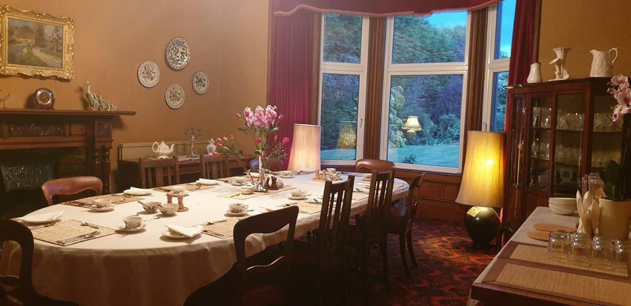 ネアン Tali Ayer Bed & Breakfast エクステリア 写真